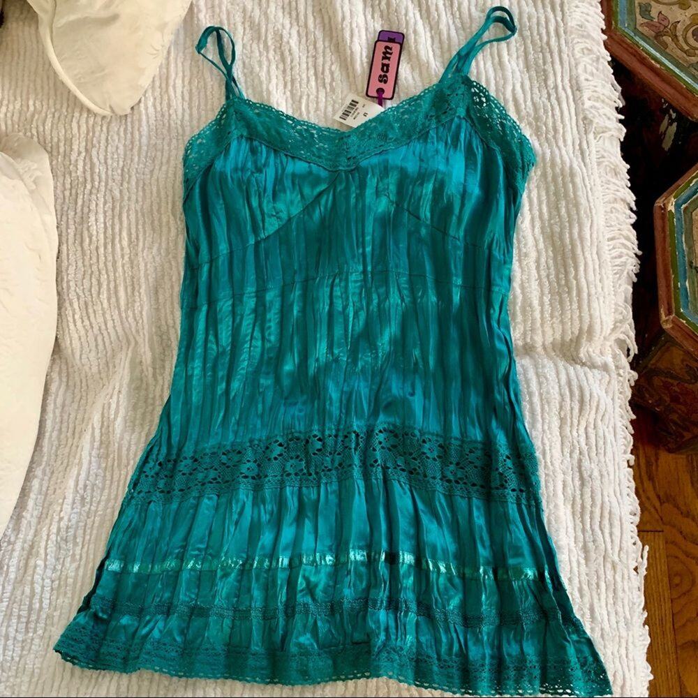 NWT LF STORES EMMA & SAM TEAL SILK CAMISOLE CAMI TOP XS - Picture 1 of 8